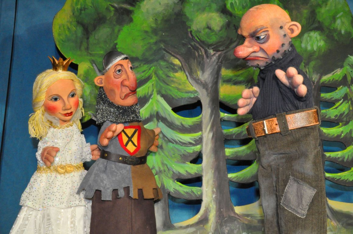 Kasper und der Ritter Kunibert von den Kammerpuppenspiele Bielefeld